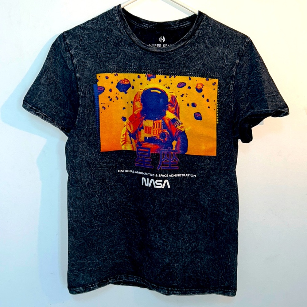 Hyper Space NASA Shirt Astronaut Moon Man Graphic T-Shirt Size Small